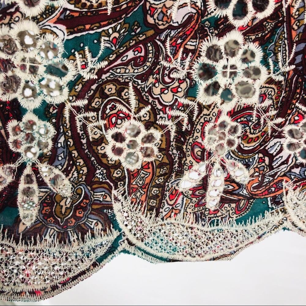 Umgee green paisley embroidered bell sleeve top large - Picture 6 of 11